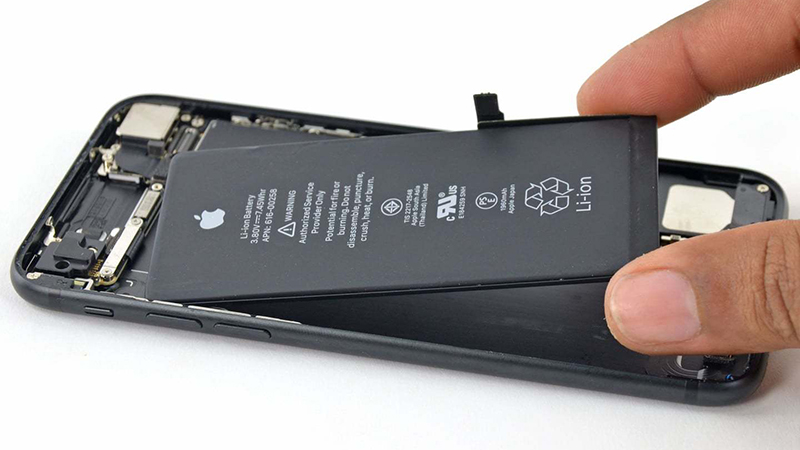 Thay pin iPhone 11 Pro Max dung lượng chuẩn chính hãng Vmas